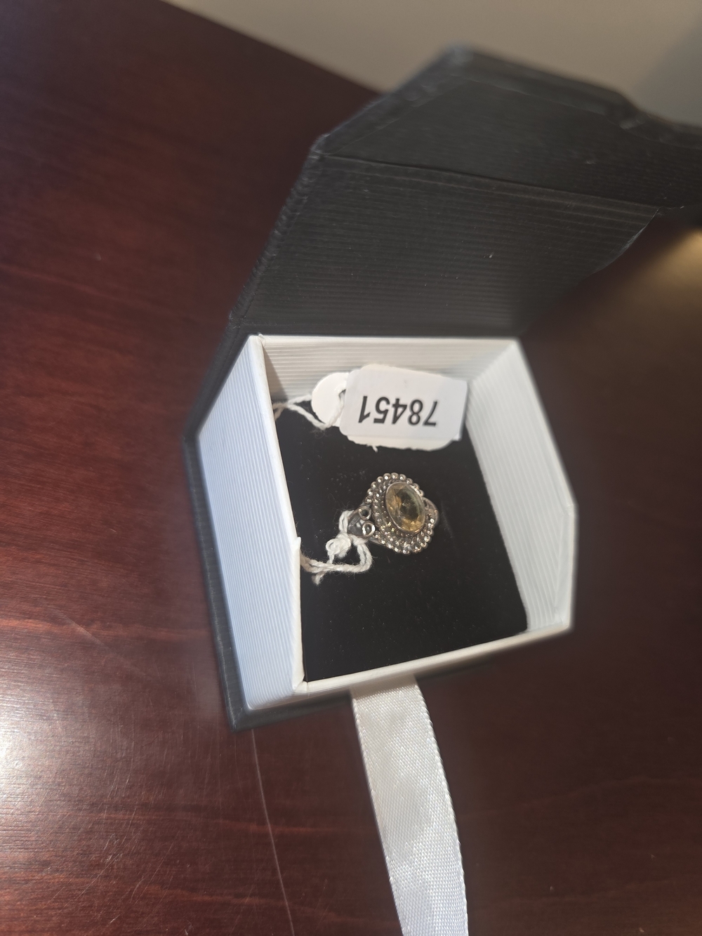 2.17 CT Vintage-Style Oval Citrine Ring in Silver Tone Size 7.5